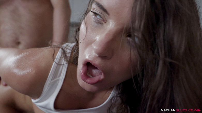 Nathansluts: Неслухняна євро тінка Аніта Белліні содомізована великим членом свого вітчима - 4k