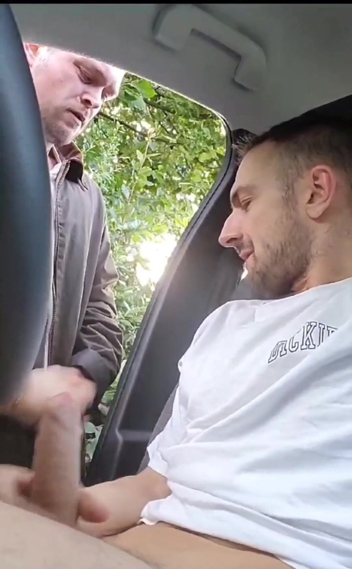 Twotwinkhusbands: Pengalaman Luar Pertama Wanita British