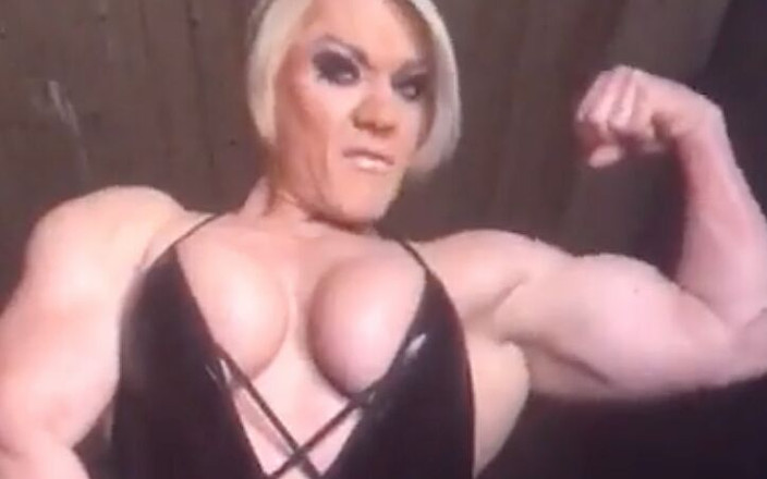 Lisa Cross: Bà chủ Borgia thống trị bạn