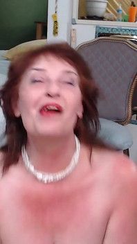 1018 Cumming com James. Dawnskye apresenta uma gfe para Sweet James. Bunda e buceta madura e beijos