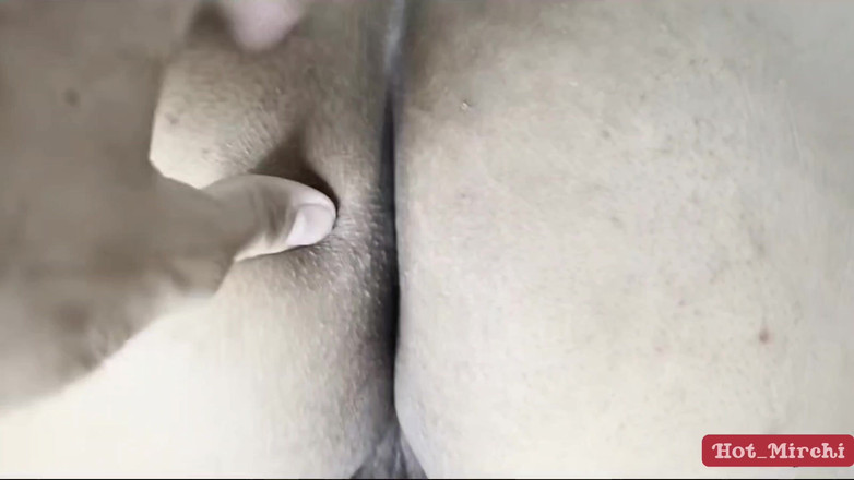 Hot_Mirchi: बालों वाली चूत चुदाई देखने का बिंदु शैली