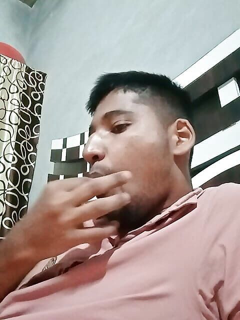 sexy_series: Tener una paja con un hombre sexy y un chico...