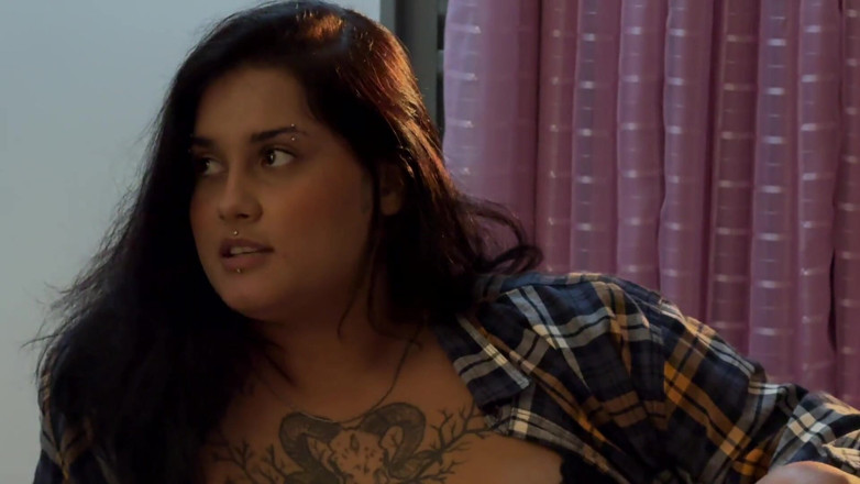 Quente club: Lesbian Maid Has a Crush on a Chubby Girl, a...
