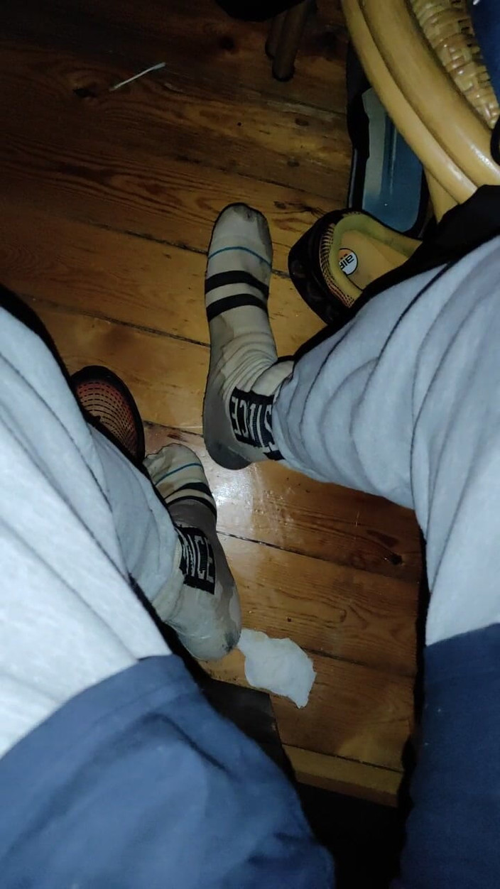 SmokedAlloy2: Les Dirtyjunkbro n’ont pas besoin de toilettes pour pisser. Il...