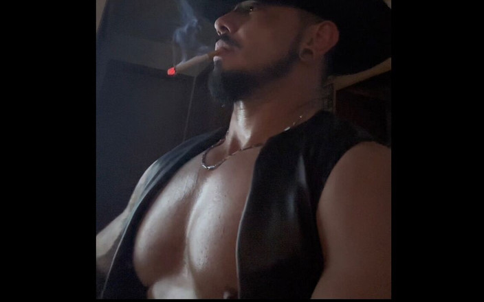 Reds and Muscles: E aí, pessoal? Vá em frente e divirta-se.