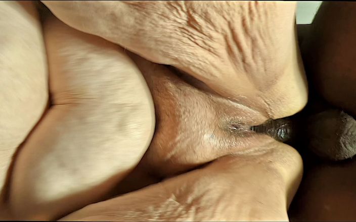 Big juicy ass booty clapper & jamdown: 快点，在我的阴户深处狠狠地抽插我，但请不要在我体内射精 - 胖胖美女 ssbbw