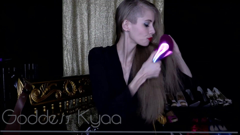 Kyaa Chimera: Škádlení při čištění vlasů