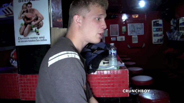 Crunch Boy: Dimtri ošukaná arabským zvědavým uživatelem Youjgn Striaght