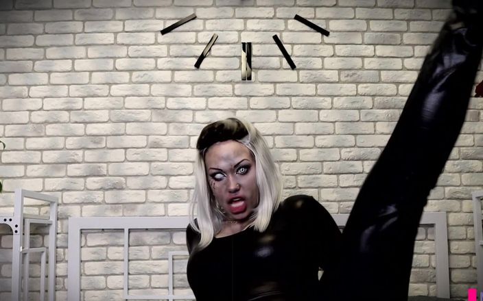 Goddess Misha Goldy: Je eigen hel!