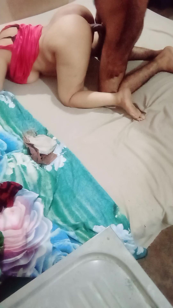 Yasmeen: Saya angkat kakinya