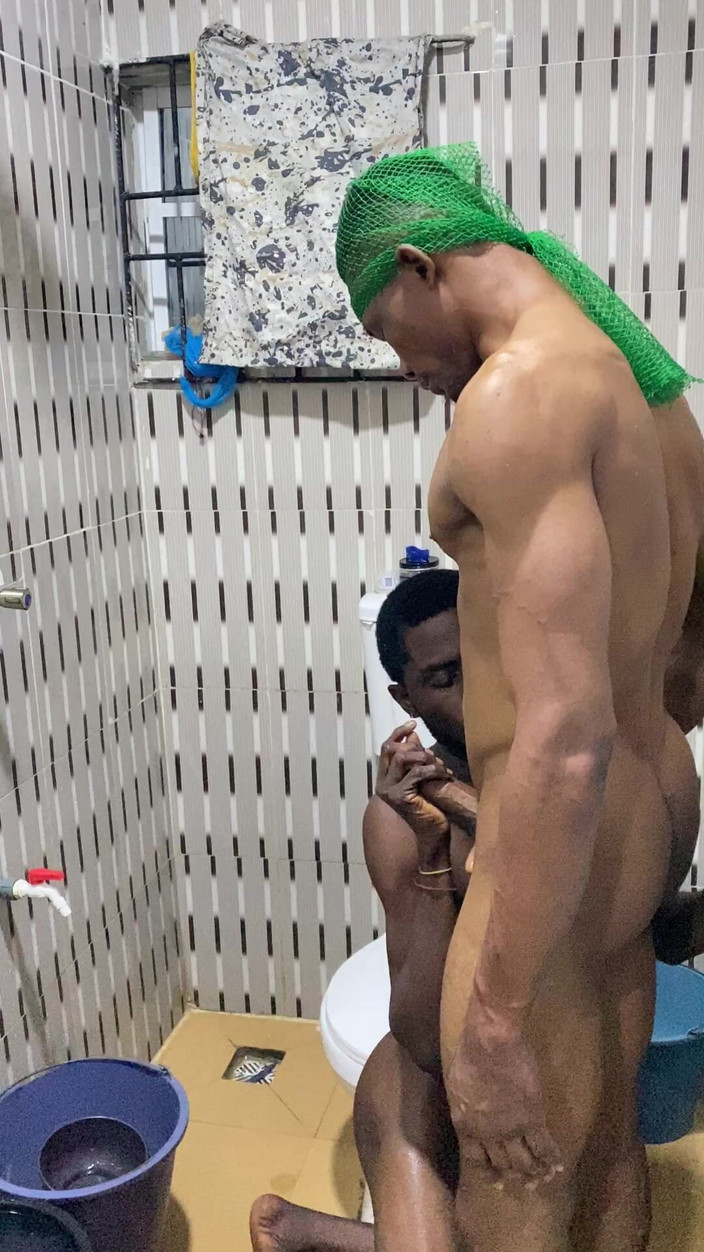 Dverse: Koleś chciał mojego penisa jako lizaka, więc pozwalam mu to...