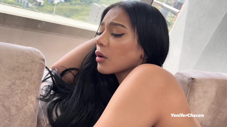 Yenifer Chacon: Lesbian Anal Threesome
