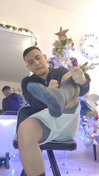 Tomas Styl: O que você está esperando para adorar seus pés