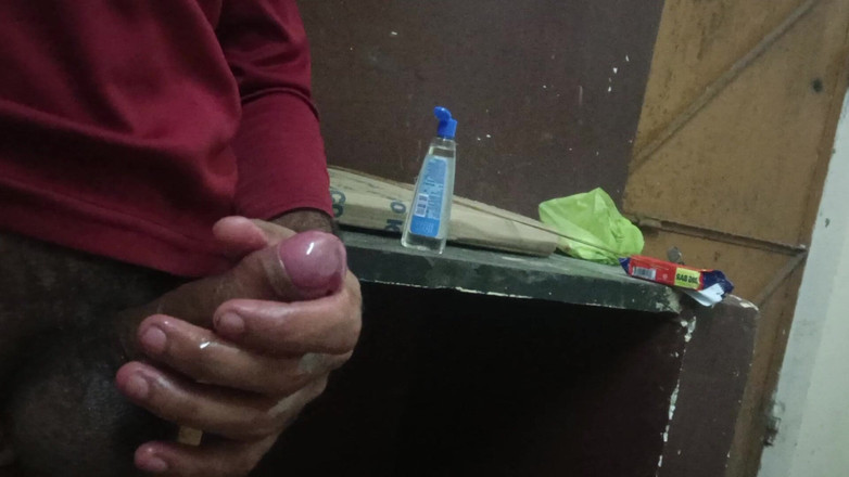 Brijesh 270: 내 마누라를 집에 혼자 남겨주지만 내 이웃은 항상 나를 찾아온다