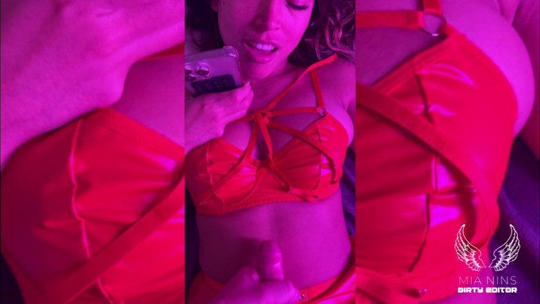 Mianins: Red Latex Ignore Cum Cleanup with Latina Mianins