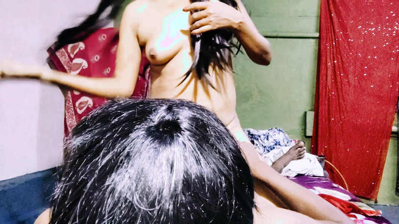 Ayesha_MirzaXPro: Dzisiaj moja puszczalska nepalska Bhabhi przeleciała mnie w pełni