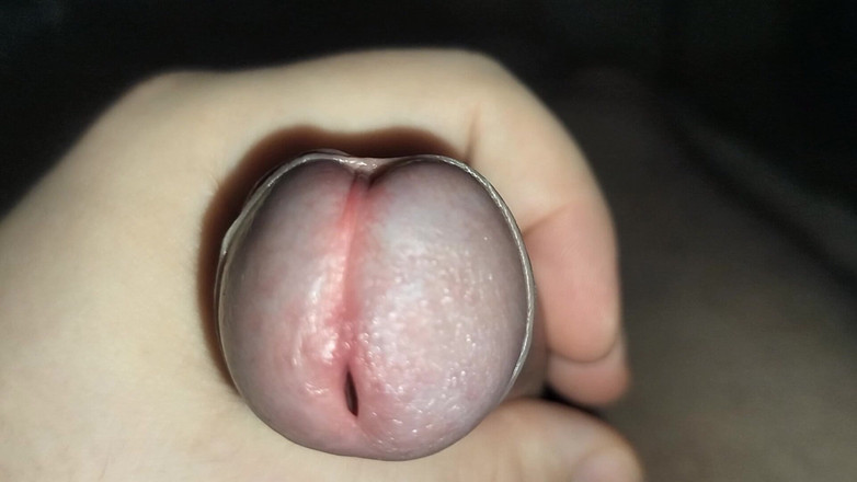 Uhri: Yakın çekim mastürbasyon sünnetsiz yarak ve boşalma