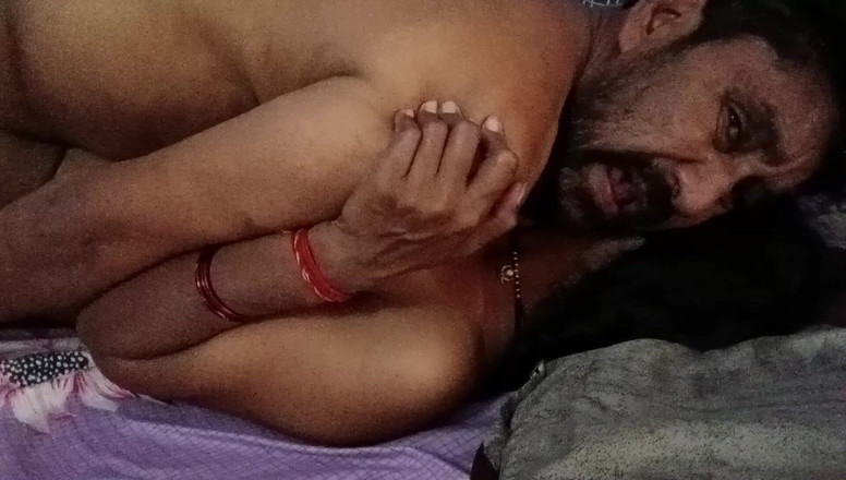 Kirankirati: 집에서 섹스하는 인도 섹시녀