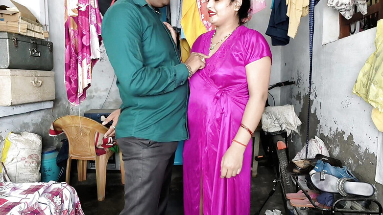 Pyaripooja22: Din styvbror är inte hemma, knulla snabbt din svägerska, sa svägerska...