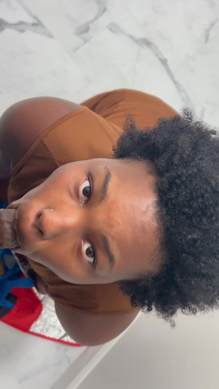 Deknkei: Meet This Hood Girl