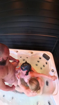Festa Na Piscina Escalada Com Duas Cheias De Tesão!