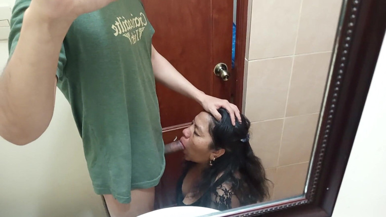 Moo DBOXXX: คริสเตียนวัย mature ชอบดูดควยฉัน แม่ค้าแผงลอยติดฉันแล้ว ผัวยังอยู่โบสถ์