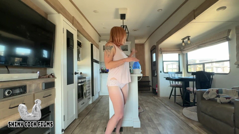 Jane Cane: Video baru hari ini 'selamat dari gelombang panas sama ibu tiriku'