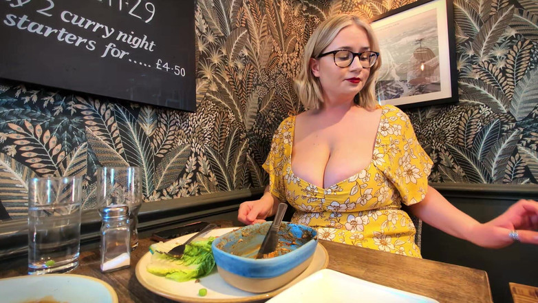 JessieHH: Вечеря з мачухою sfw безкоштовно