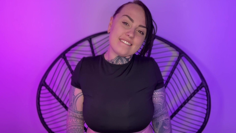 Miss Valentina: Humiliation de la géante