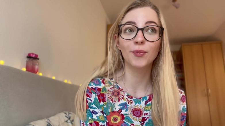 Goddess_Bella_Rae: 3 Tips on How to Be a Beta Male in...