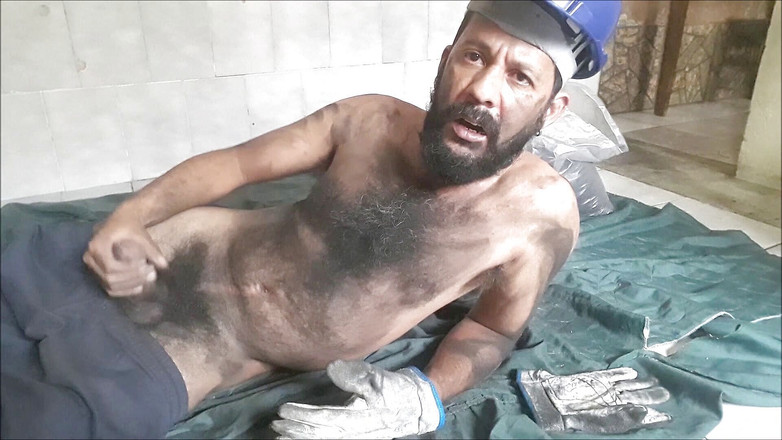 Stink HairyMale: रेत से ढके कर्मचारी (v00010)