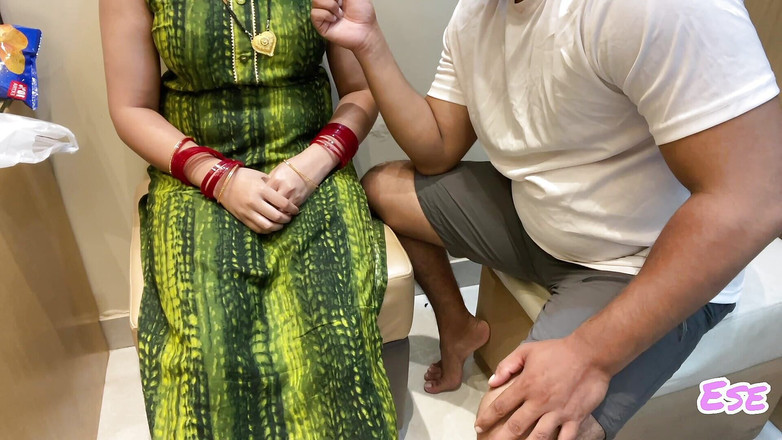 Sammy Sins: 義理の妹はラキの日に義理の妹を犯した