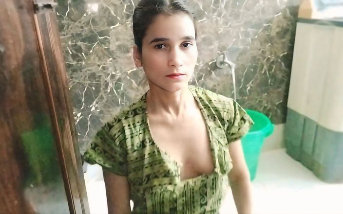 NAASRIN KHAN: Baño musulmán indio - mms