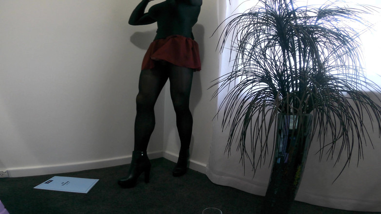 Muscle sissy slut Jessica: ホットなオフィスの筋肉女