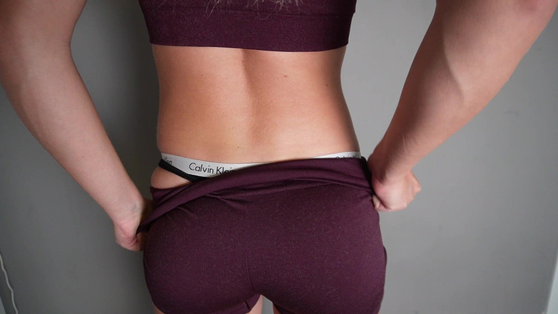 Keeks3005: Pemujaan pantat sempit