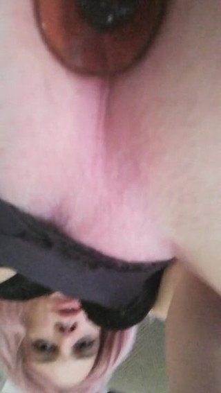 Sexy CDsissy: Il sexy plug anale della sissy gioca con il plug...