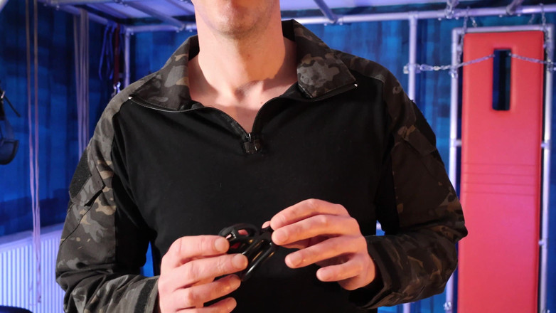 TomBakerBDSM: Virgem chupando pau