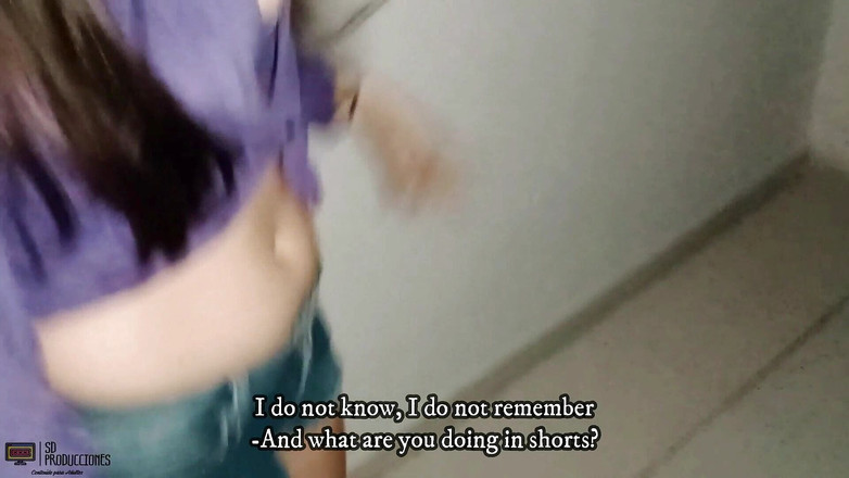 Emma vict: La mia sorellastra torna a casa tardi e le faccio...