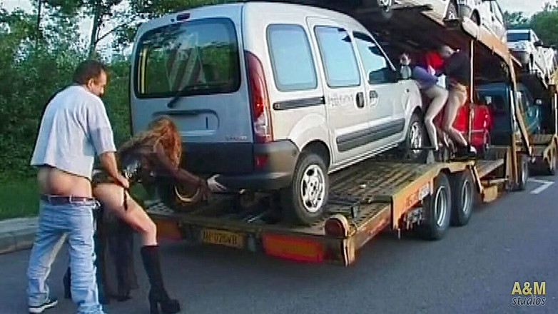 A&M Studios: На шосе ти добре займаєшся сексом