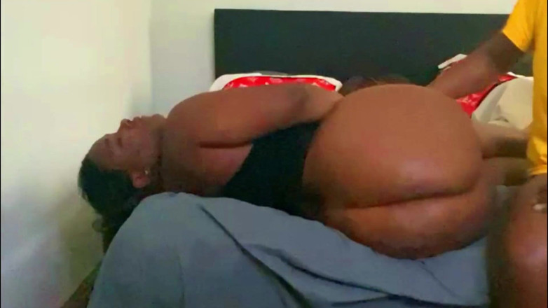 Exclusive Dirty Diana: Please Rub My Feet and Fuck Me Stepdaddy