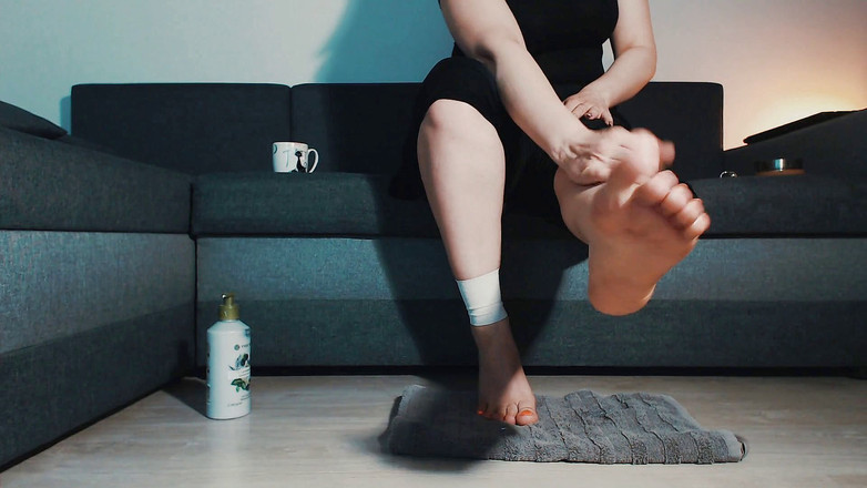 LegsOnHeels: Krémuje mi nohy, chodidla a prsty na nohou