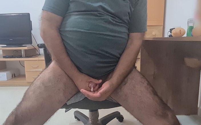 Ilovetobenaked: Chtěla, abych si pro ni hrál na kameru