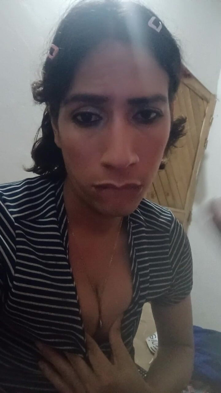 Femboy from Colombia: Tomando Esta Buena Lechera Calentita