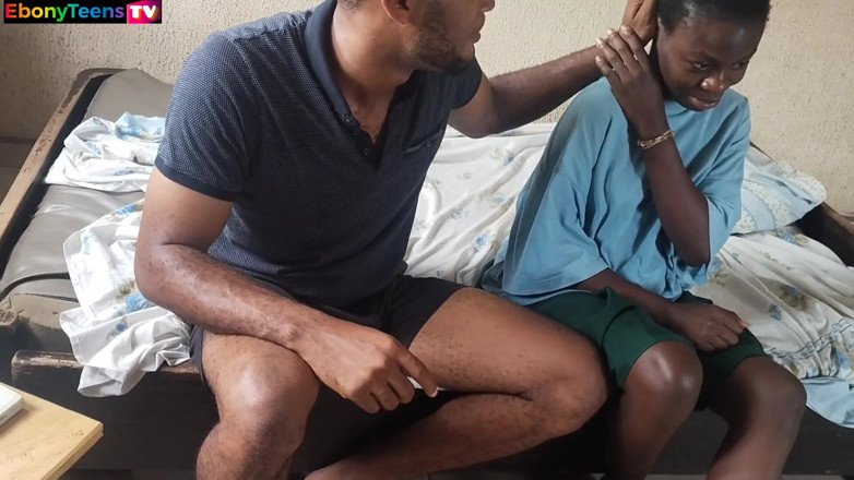 Ebony teens tv: Inocente estudiante universitaria es seducida por el maestro