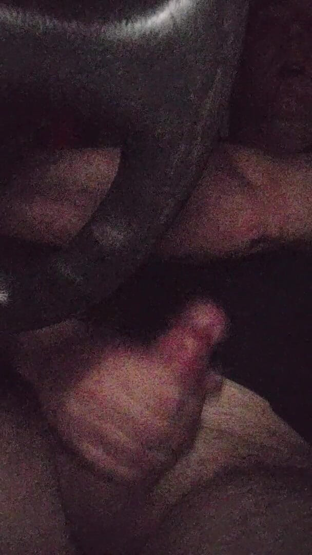 Incredible Dick: Збуджений хлопець дрочить у вантажівці
