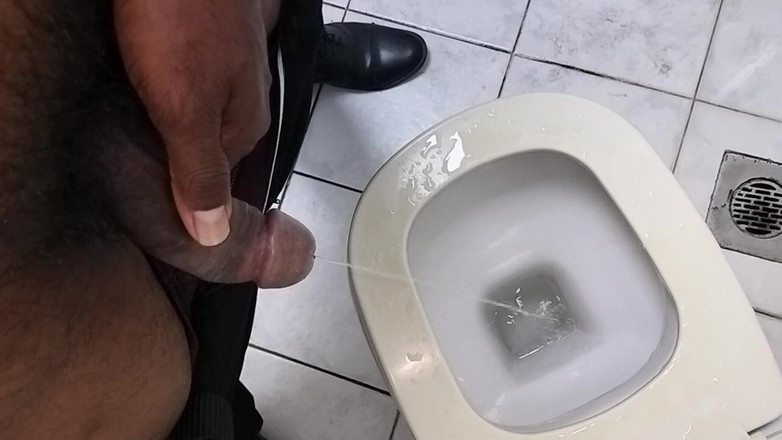 Blackcock83: Indian Boy Masturbation &amp; Pissing in Toilet