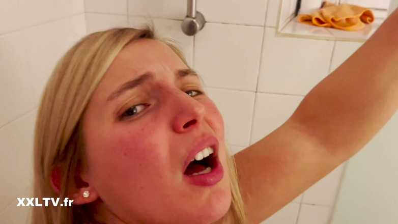 XXLTVFR: En primer plano en casa con Chloe Duval