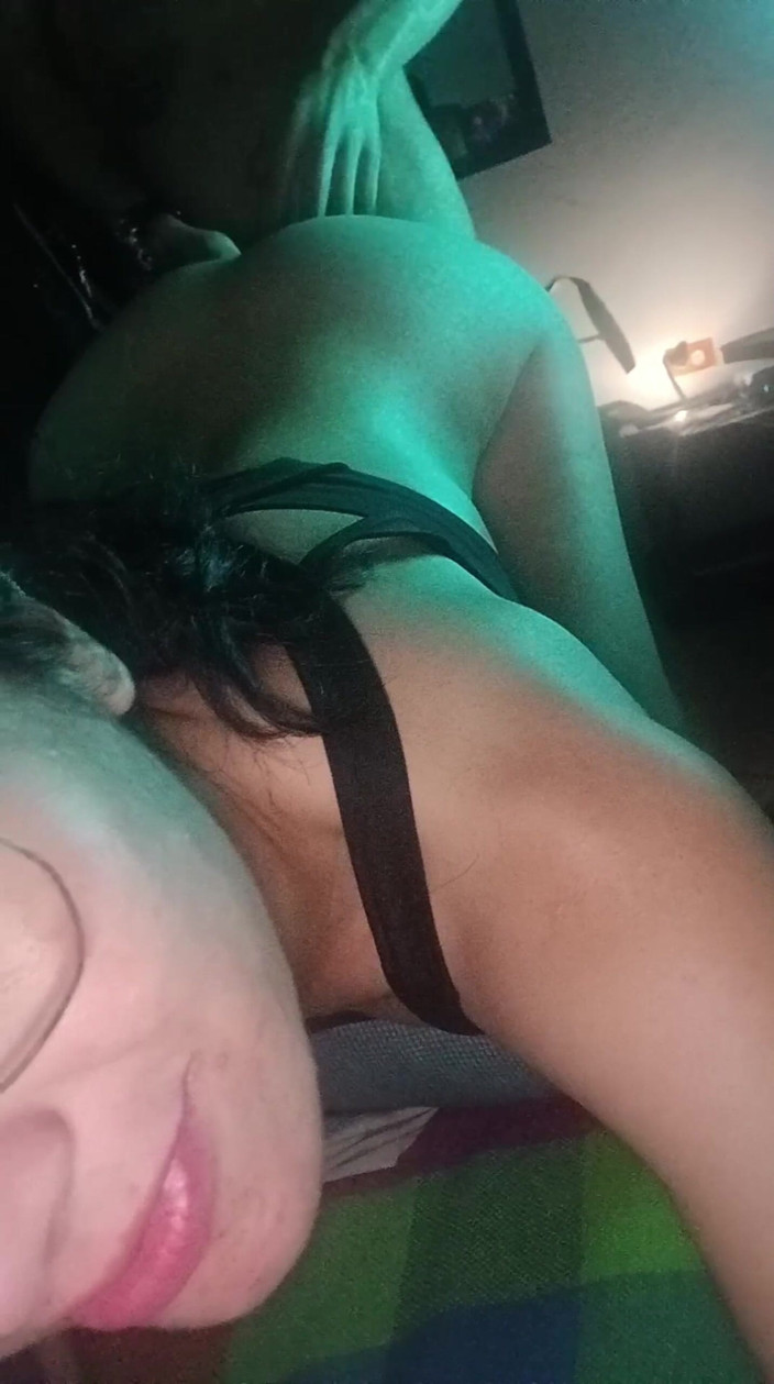 CaseritosConMai: Stepbrother Takes Advantage of His Vacation Days and Puts His...