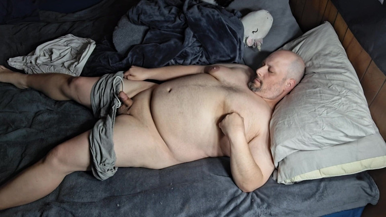 Printsofallsayings: Chubby Guy Lays in Bed and Cums