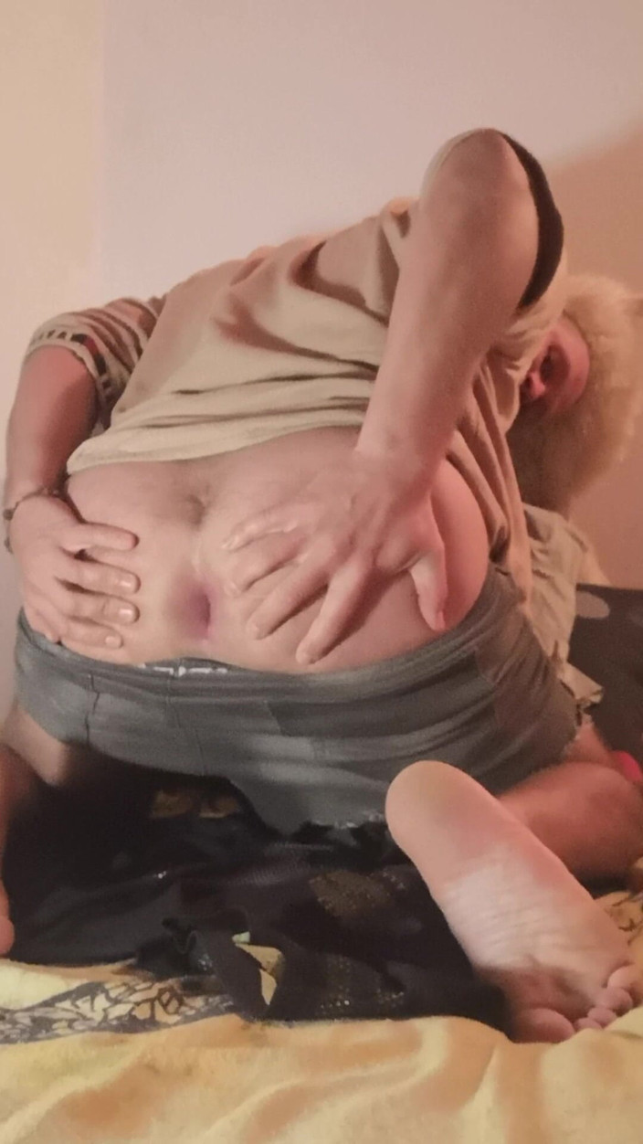 Chemanuchao: 在家里玩弄我的屁股